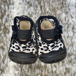 5 for $25🔥Skidders Cheetah Print Slip On Ballet Flats Baby‎ Size 4 (12 Months)